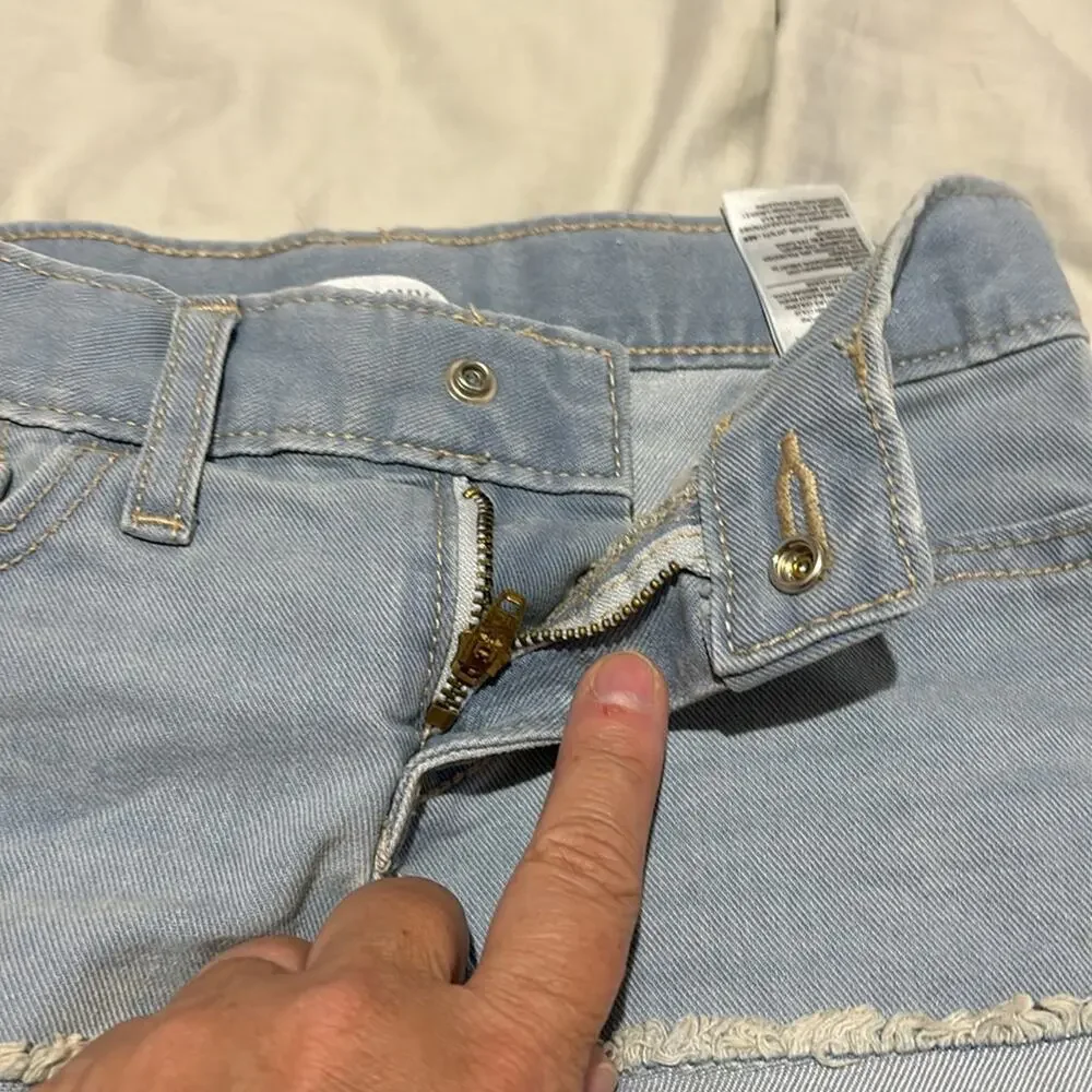 Old navy 6 light blue denim cuffed hemline jean shorts euc adjustable waist